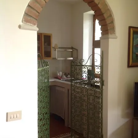 Agriturismo La Casa Bianca Farm stay *