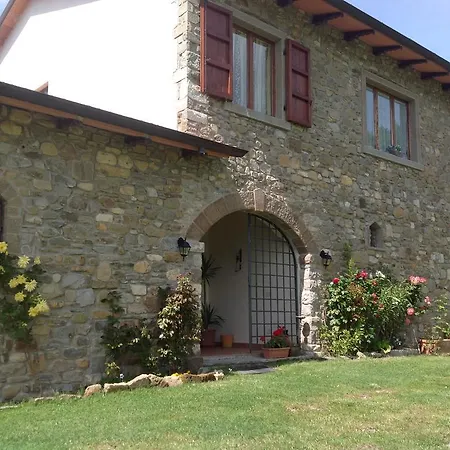 Agriturismo La Casa Bianca Farm stay Poppi